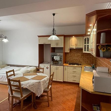 Zoli Apartmanok-Anita Koelcsey 34-36 Hajduszoboszlo Bagian luar foto