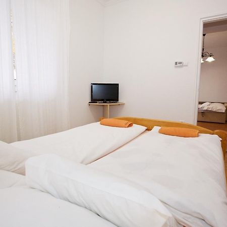 Zoli Apartmanok-Anita Koelcsey 34-36 Hajduszoboszlo Bagian luar foto
